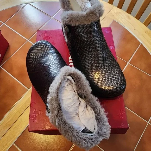 Alegria Pewter Dazzler Shoes - Picture 3 of 3